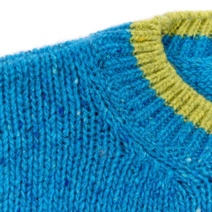 The Slaney Womens Turquoise Crew Neck Wool and Cashmere Jumper Detail of Crew Neck