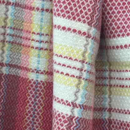 Old Welsh Blanket Vintage Fringed Throw FT103 Detail