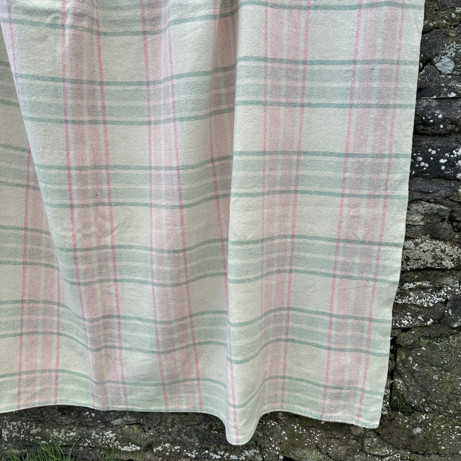 Old Welsh Blanket, Plaid WP194 — Great English Outdoors