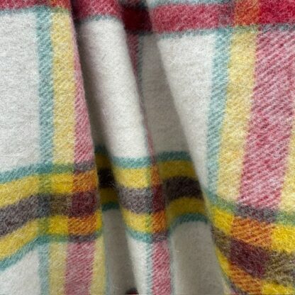 Old Welsh Blanket Plaid WP199 detail 2