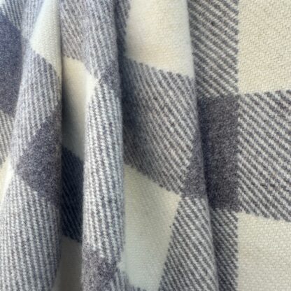 Old Welsh Blanket Narrow Loom NL104 Detail