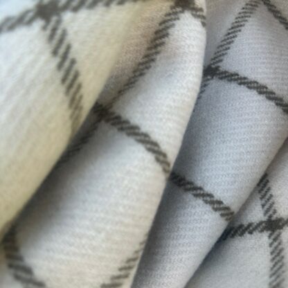 Old Welsh Blanket Narrow Loom NL107 Detail 3 1