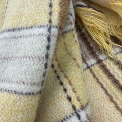 Old Welsh Blanket Vintage Fringed Throw FT112 Detail 3